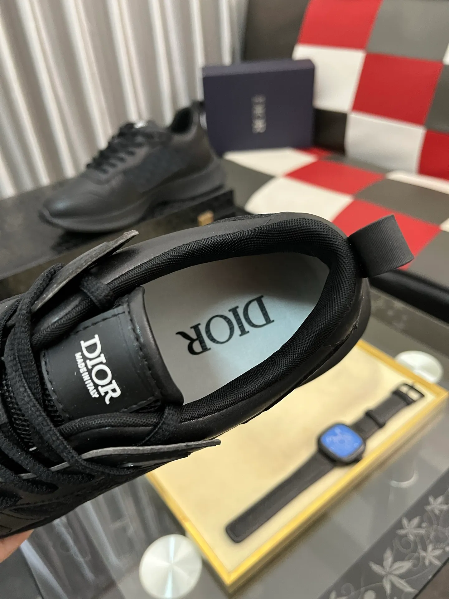 Men's shoes💰: 380⌚️⌚️[Dior] Dior's new men's genuine leather casual shoes, the highest version on the market, any comparison is welcome🆚! The original leather has excellent texture and is super high-end! Fetal sheep net lining imported from Italy, removable pad! Luxurious materials and fine workmanship, highly recommended! Code number: 38-445️⃣Colors available